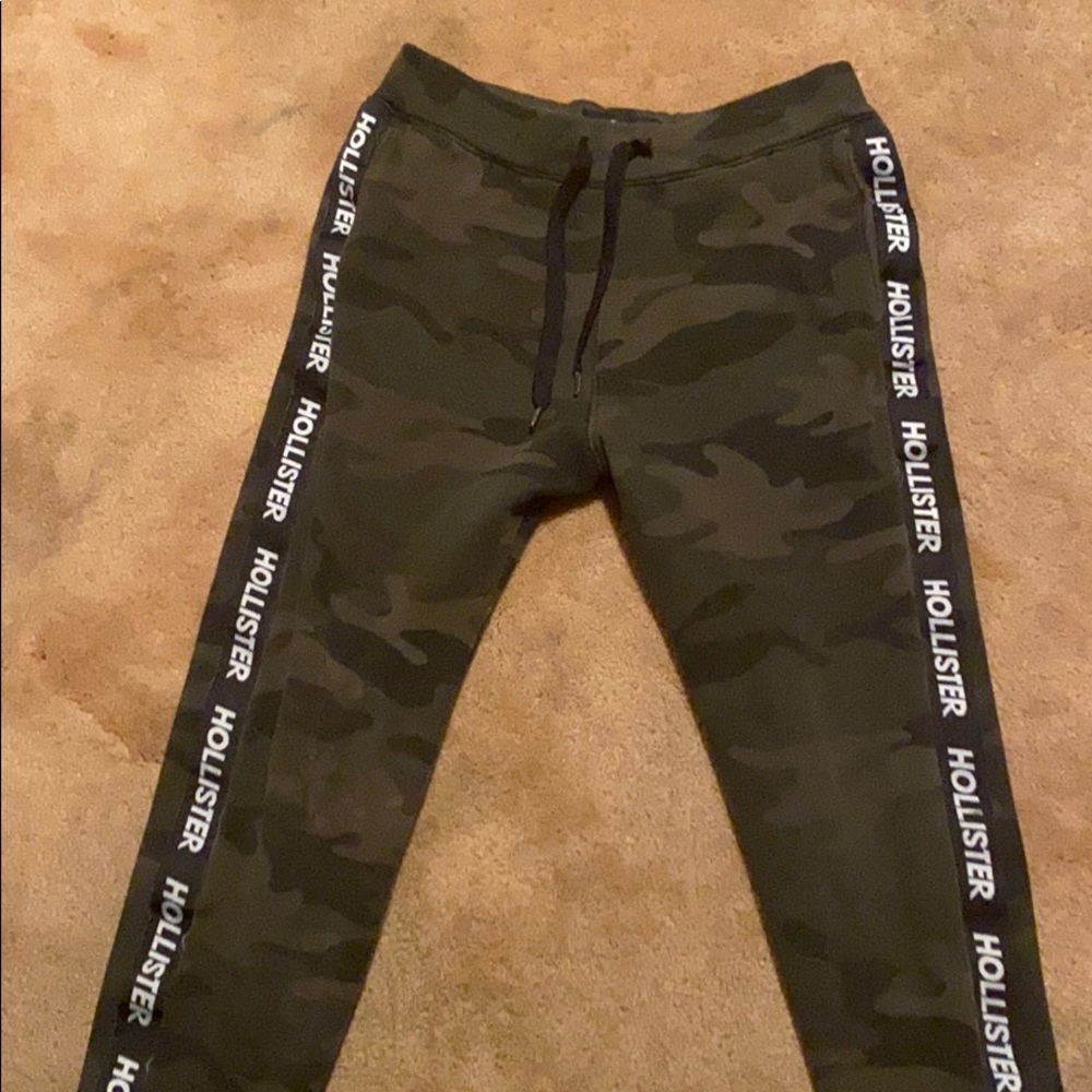 Hollister camp sweats